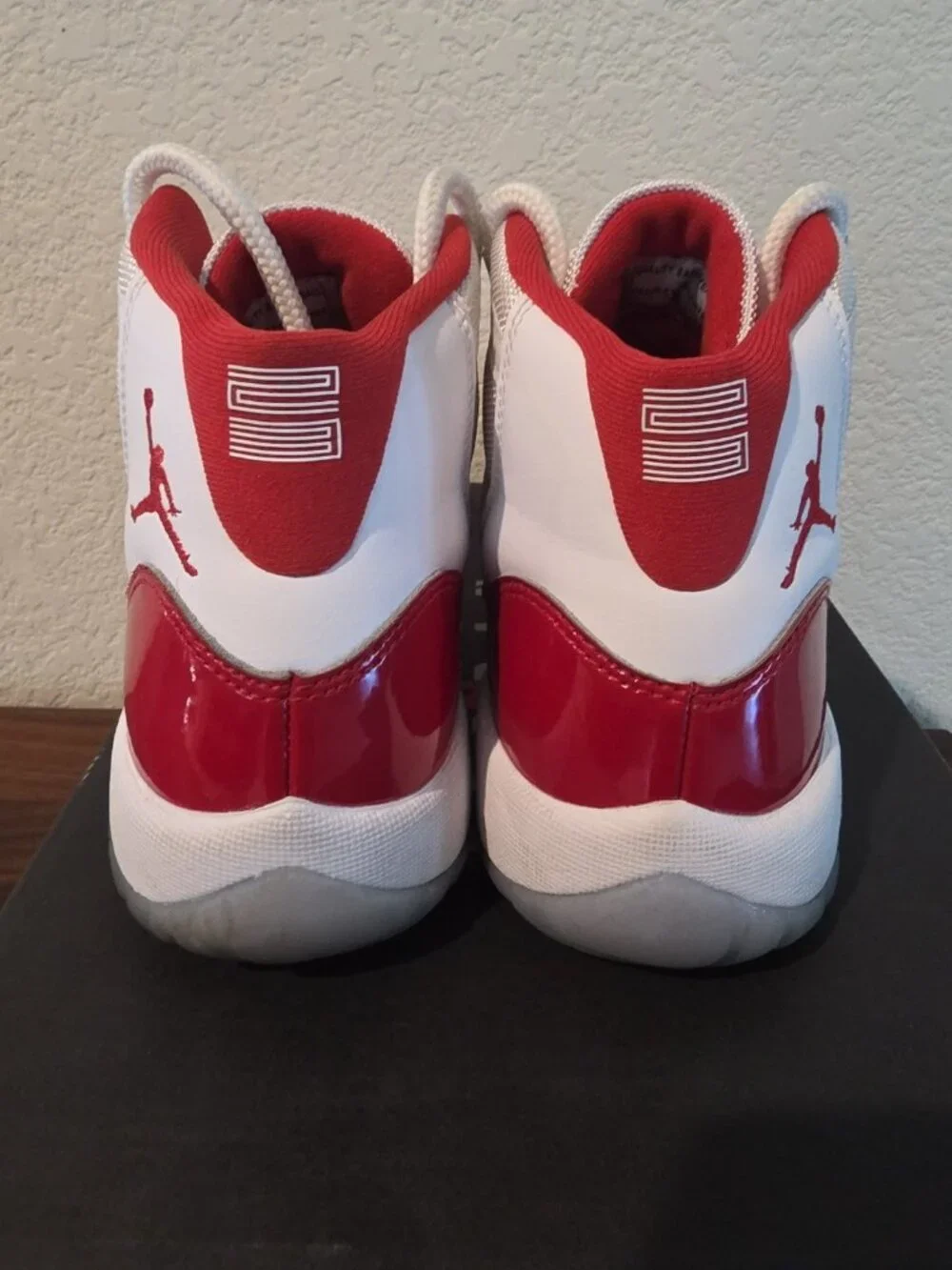 Nike Air Jordan 11 Retro GS Win Like 96 White Varsity Red 378038-116 Size 6.5Y